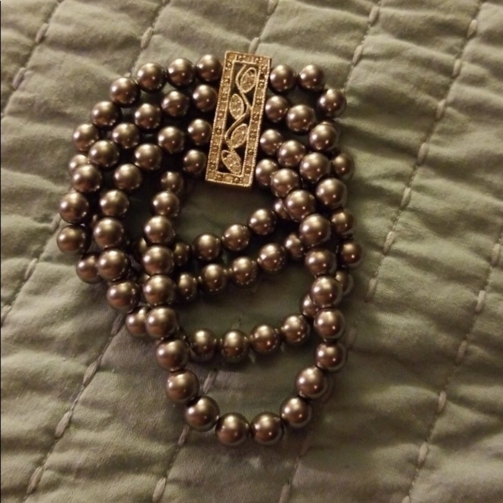 Gray Faux Pearl Bracelet